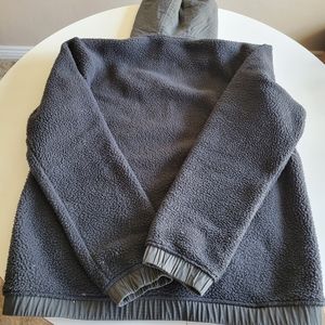 REI HOODED PULLOVER